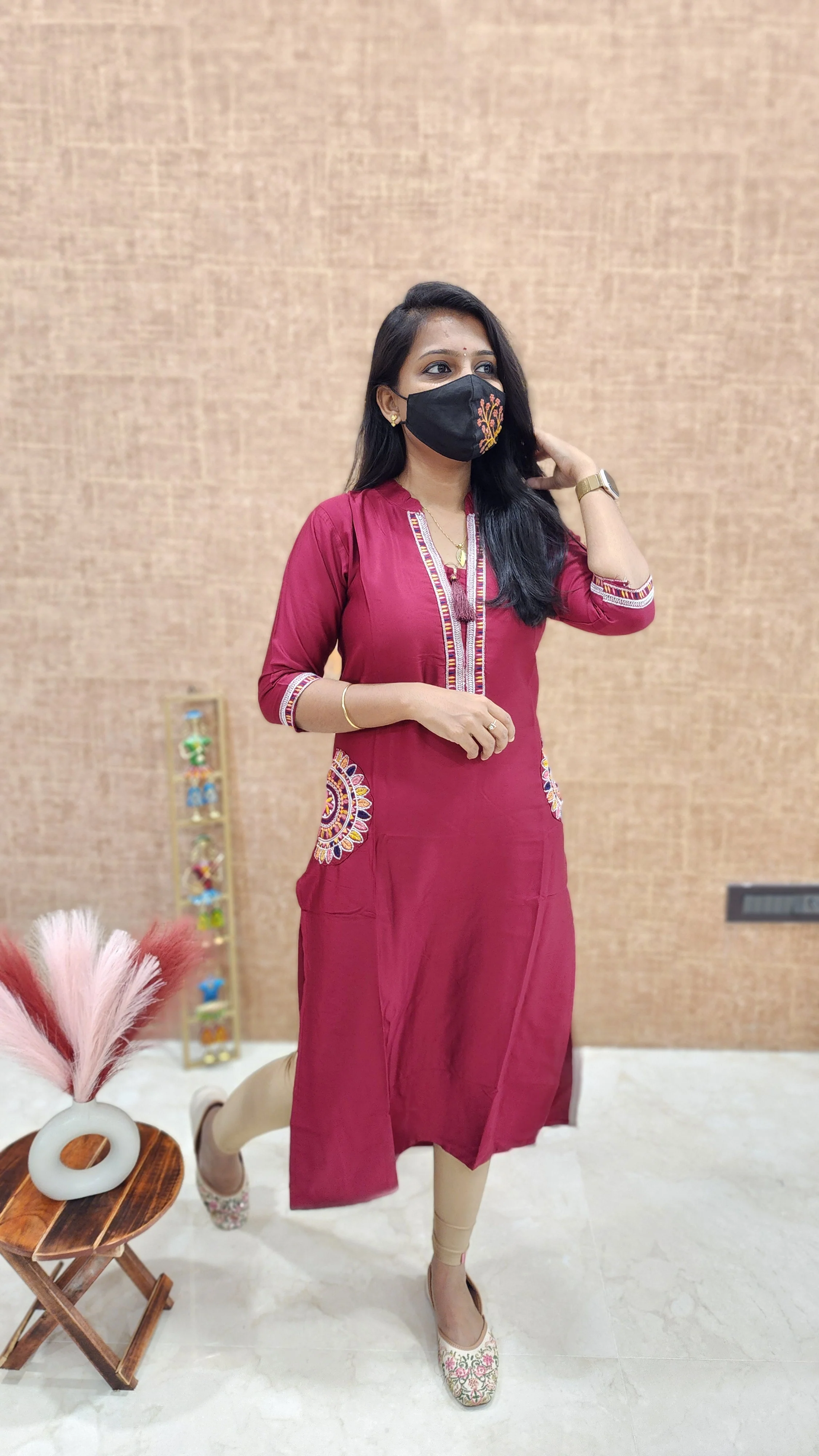 Hand embroidery kurti (9652) - Image 5